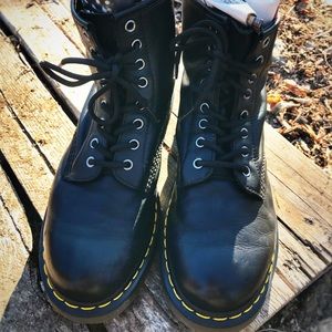 Dr. Martens Mens Pascal 1460 Black Leather Boot